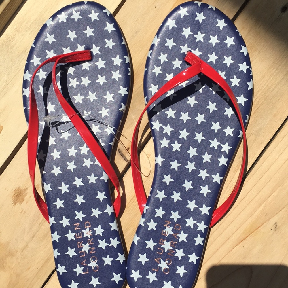 Laura Conrad flip-flops
